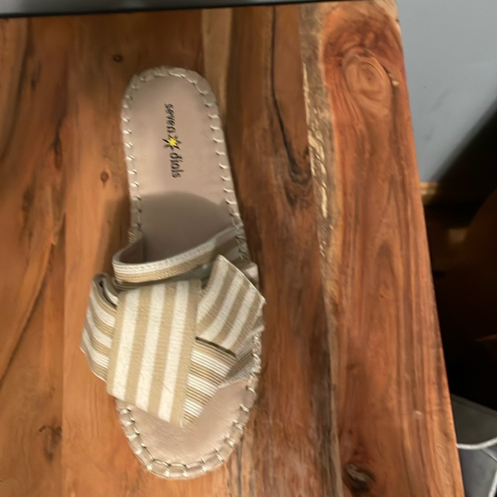 Sandal
